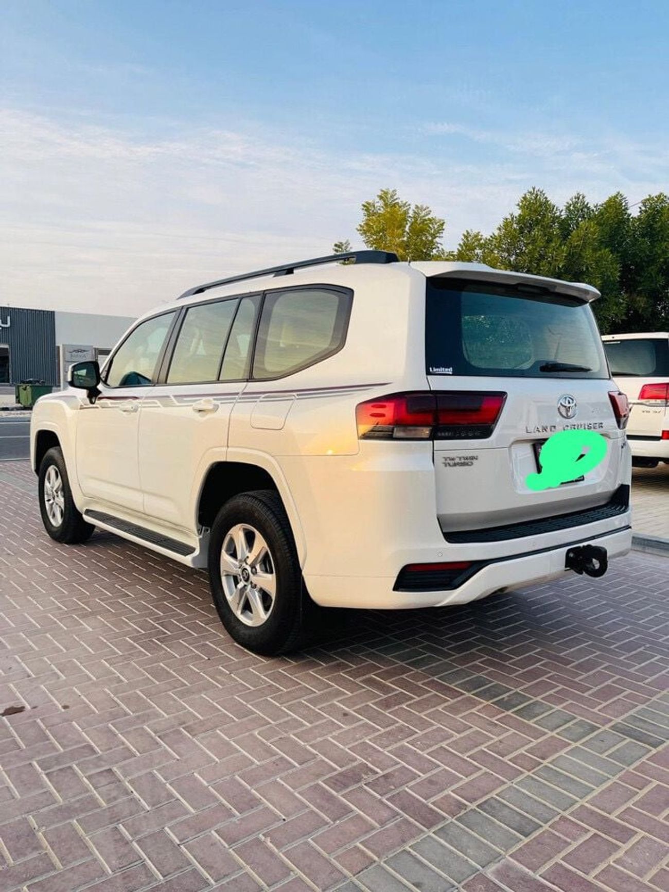 تويوتا لاند كروزر GXR 3.3L LHD DIESEL AUTOMATIC 4WD 6-CYLINDERS 7 SEATS 5 FOORS