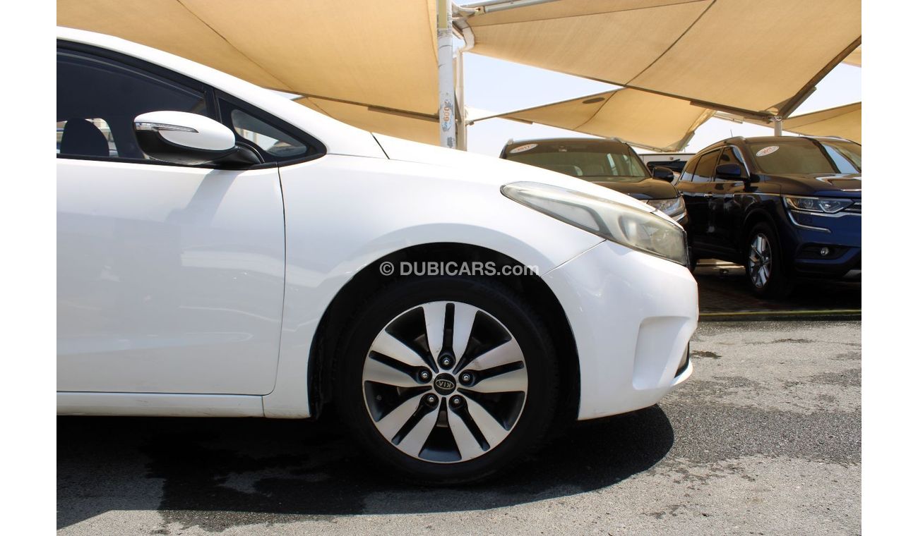Kia Cerato EX KIA CERATO - 2017  - GCC - 1600 CC - PERFECT CONDITION INSIDE OUT -
