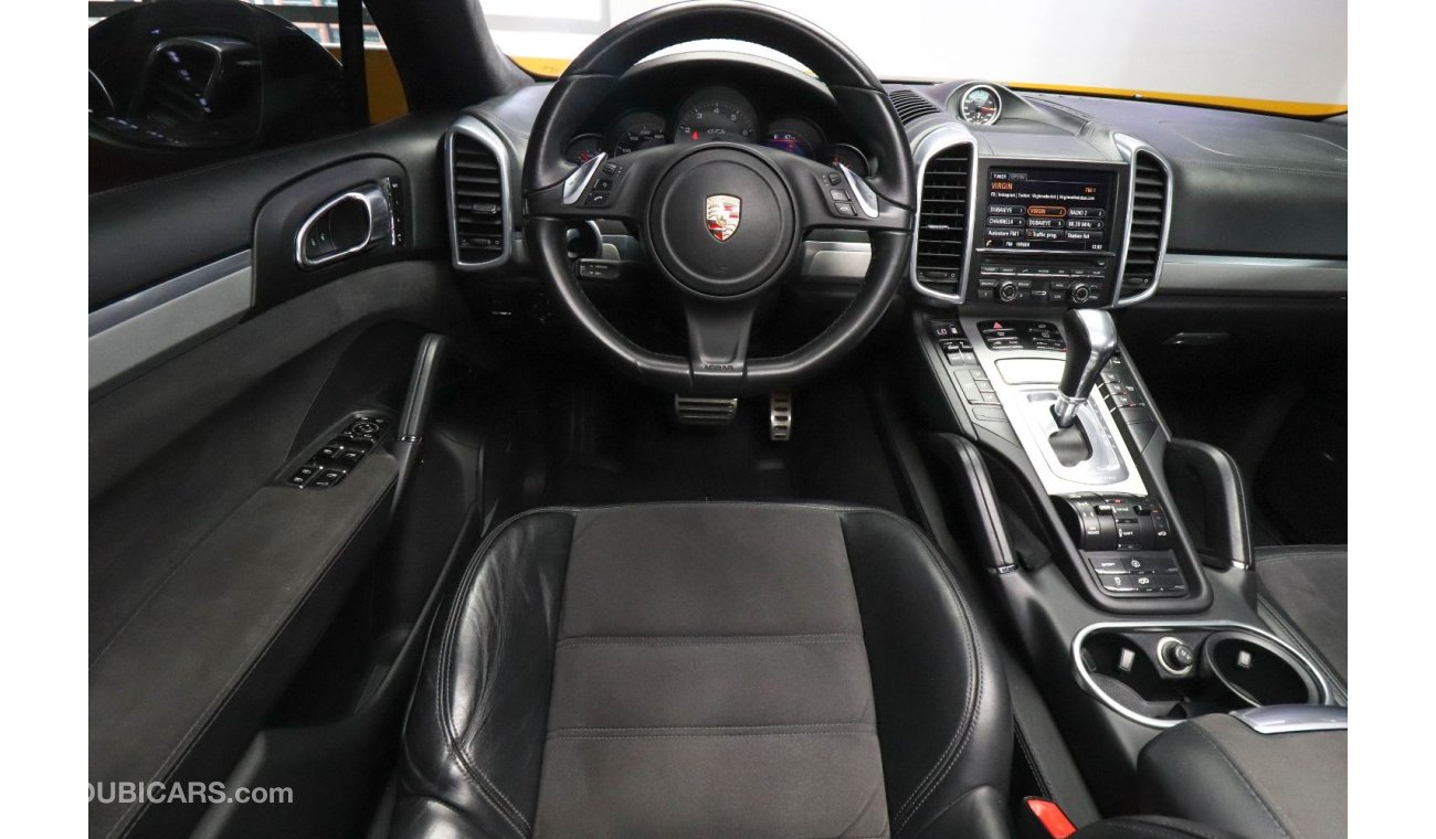 Porsche Cayenne Porsche Cayenne GTS 2014 GCC under Warranty with Flexible Down-Payment.