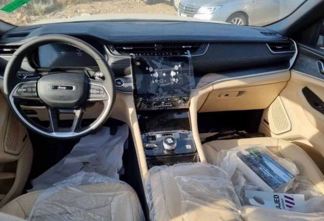 جيب شيروكي 2023 Jeep Cherokee 3.6L 4X4 Petrol 6Cyl Automatic 8 shifts  Zero KM