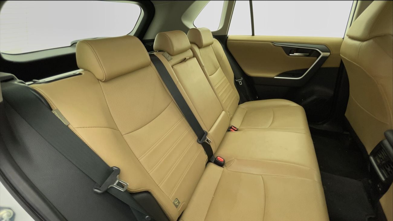 تويوتا راف ٤ VXR HEV 2.5 | بدون دفعة مقدمة | اختبار القيادة في المنزل