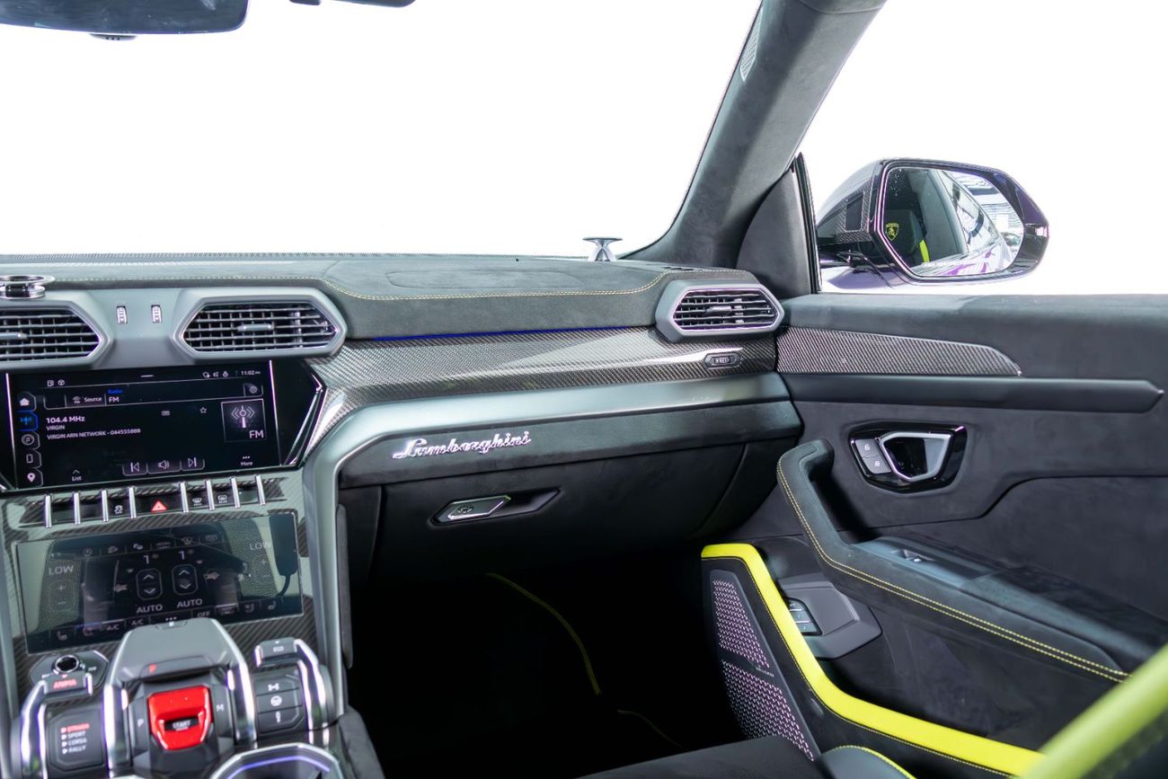 Lamborghini Urus 4.0T V8 Performante Full Carbon Fiber Package-Akrapovic Exhaust System-Very Low Mileage