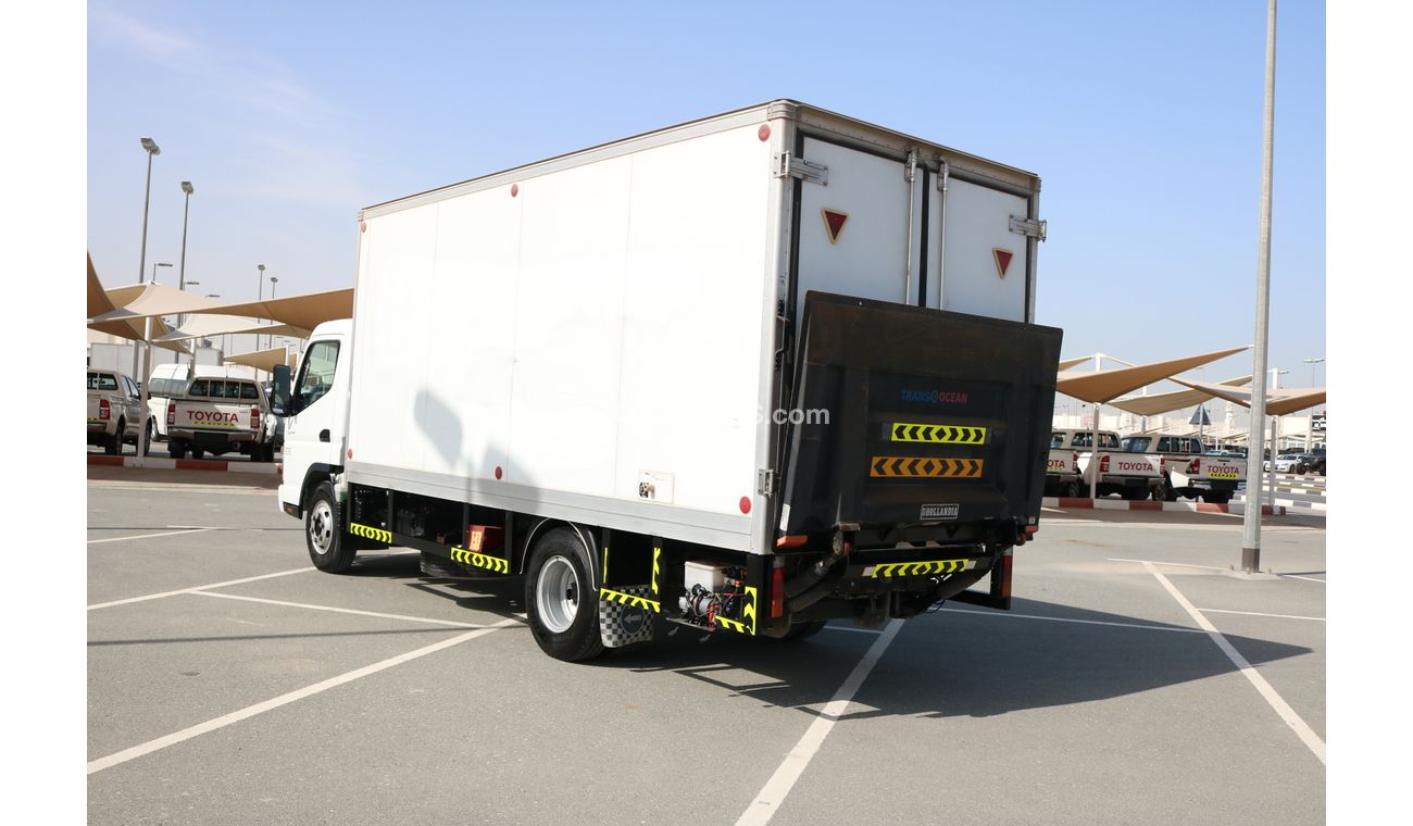 Mitsubishi Fuso Canter INSULATED BOX WITH TAIL LIFT