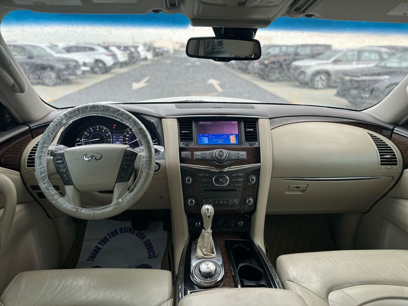 إنفينيتي QX80 Infiniti QX80 GCC 8 cylinder 4.4 full Option full service history aqency