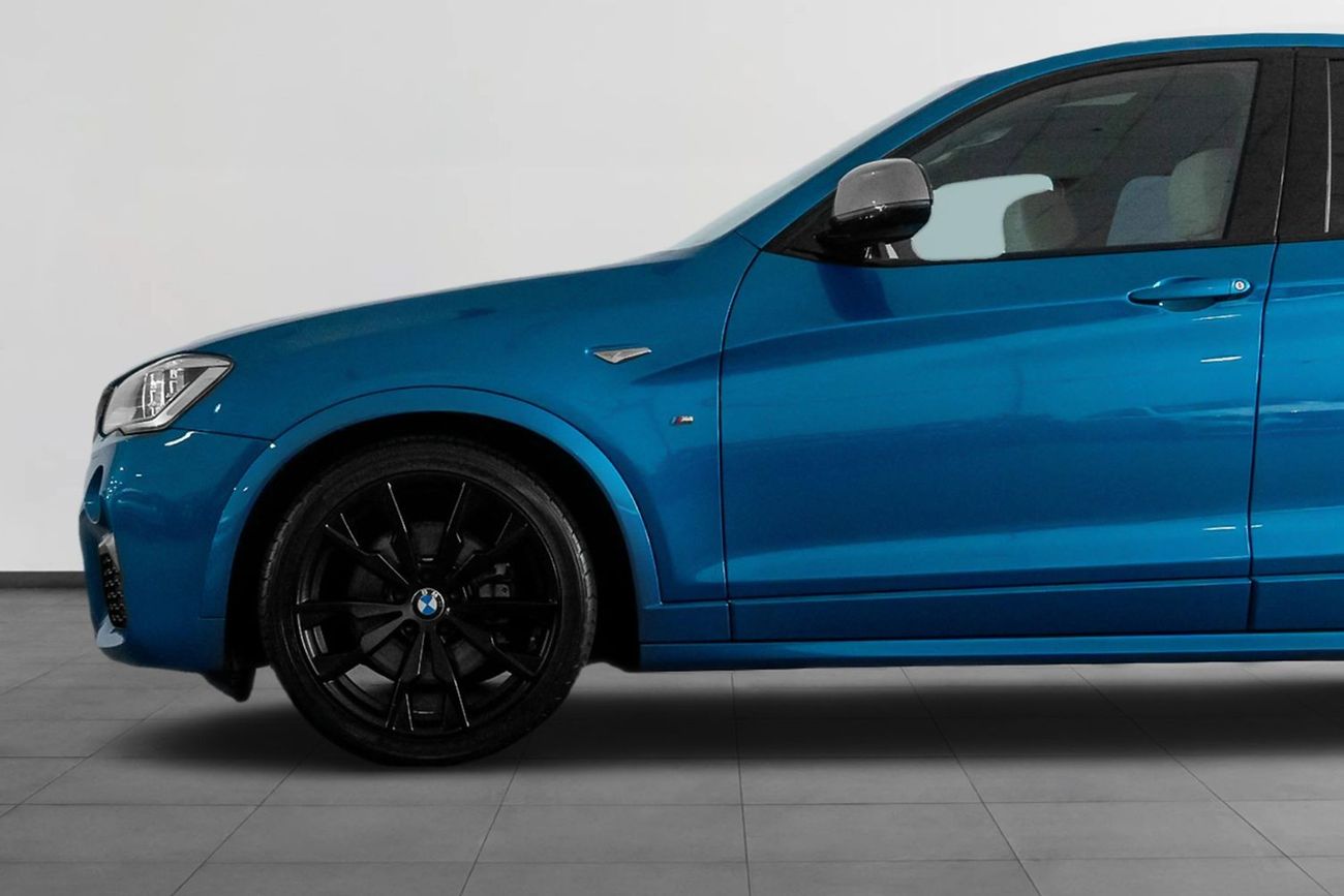 بي أم دبليو X4 M40i