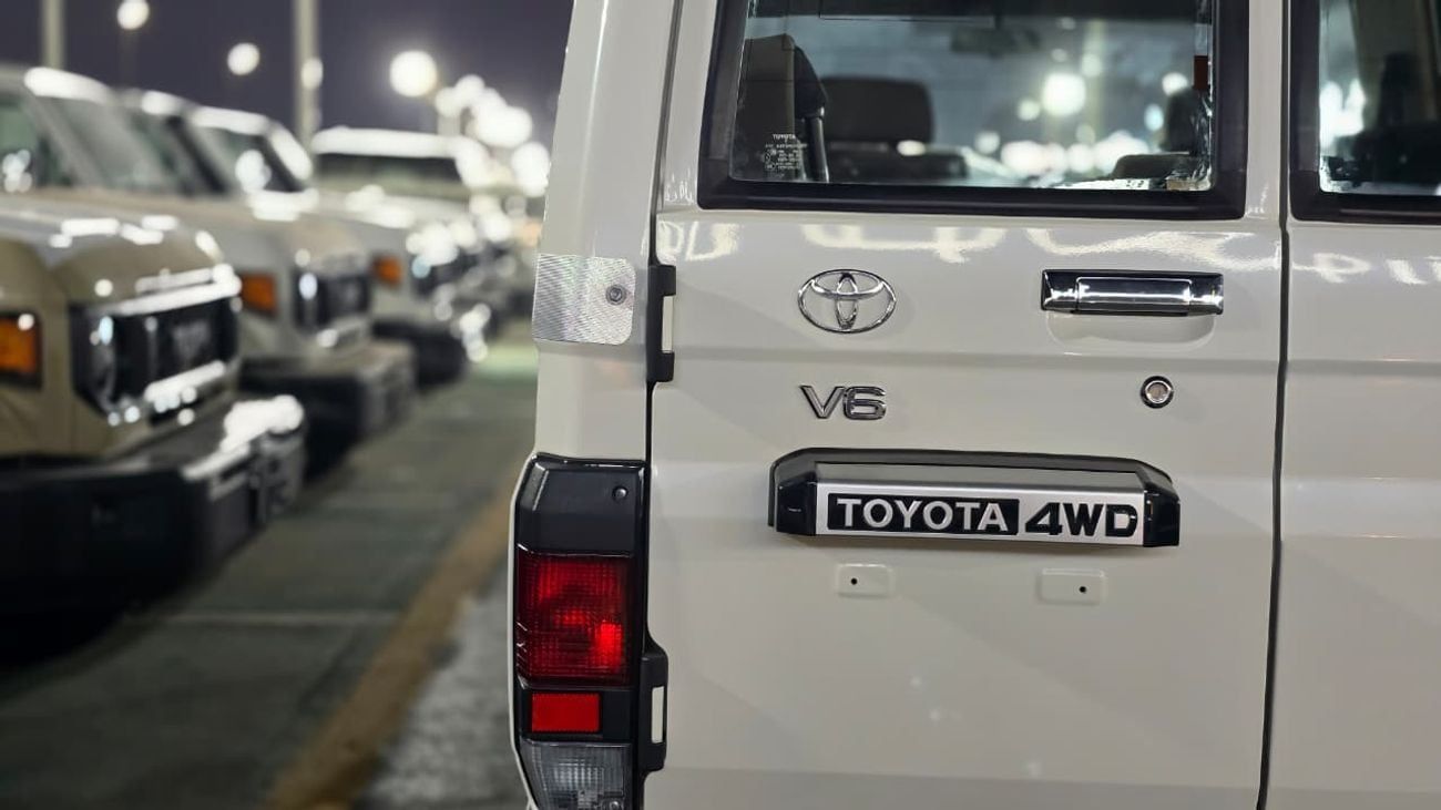 تويوتا لاند كروزر 70 DLX 4.0L