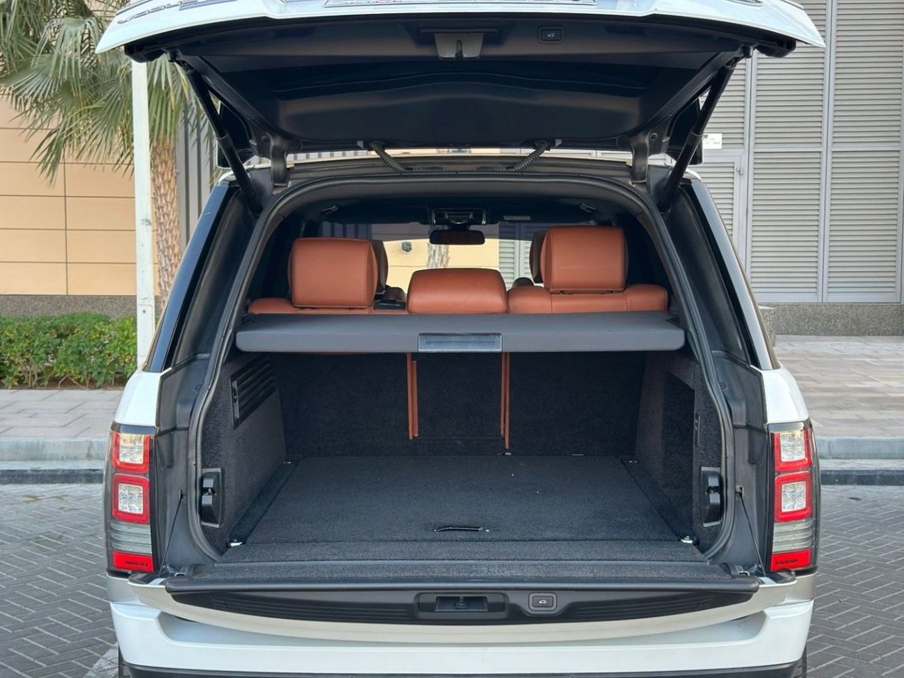 لاند روفر رينج روفر Vogue SE 5.0L | Supercharged | 2016 | Large | V8 510 HP | Perfect Condition