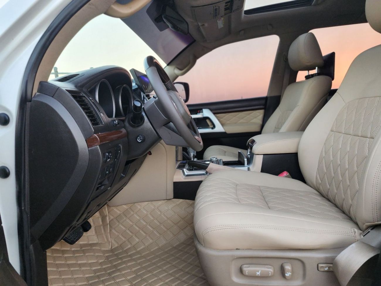 Toyota Land Cruiser V8 VX.R upgrade 2023