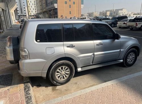 ميتسوبيشي باجيرو