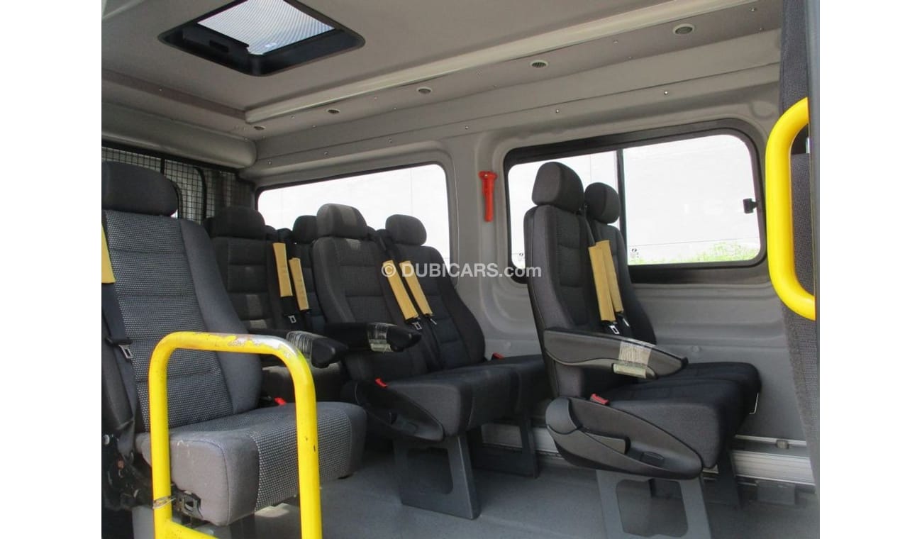 فورد ترانزت فورد ترانسيت 2015 فورويل سعه 15 راكب محرك ديزل 4 سيلندر