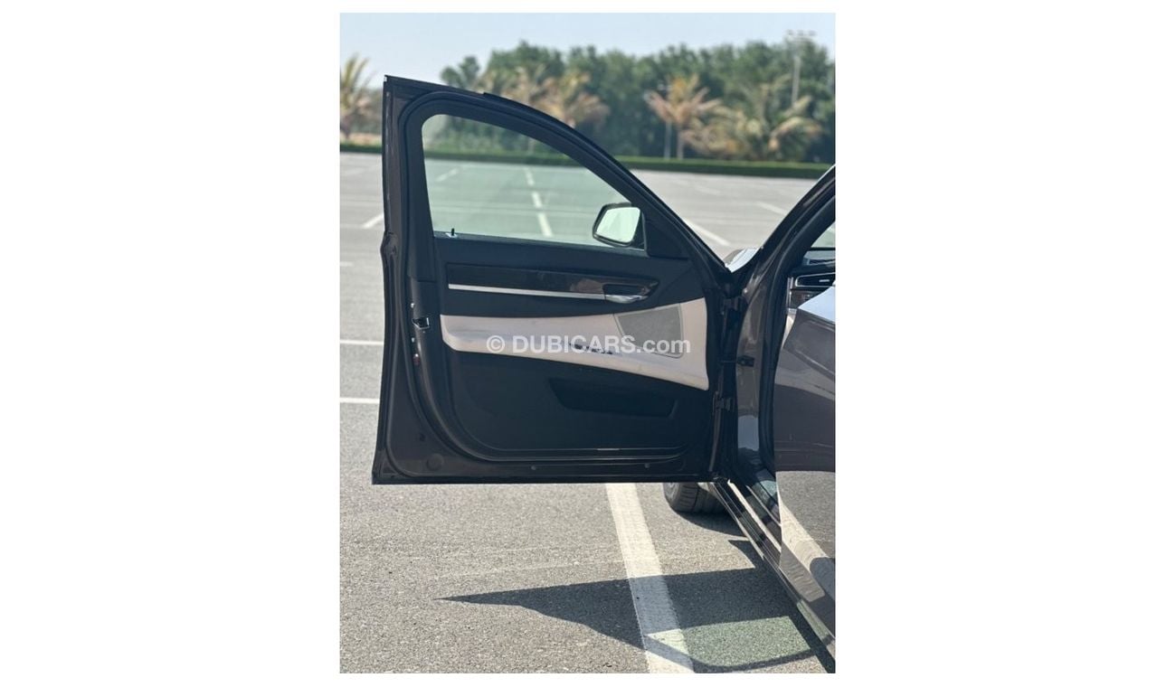 BMW 730Li Exclusive MODEL 2014 GCC CAR PERFECT CONDITION INSIDE AND OUTSIDE FULL T