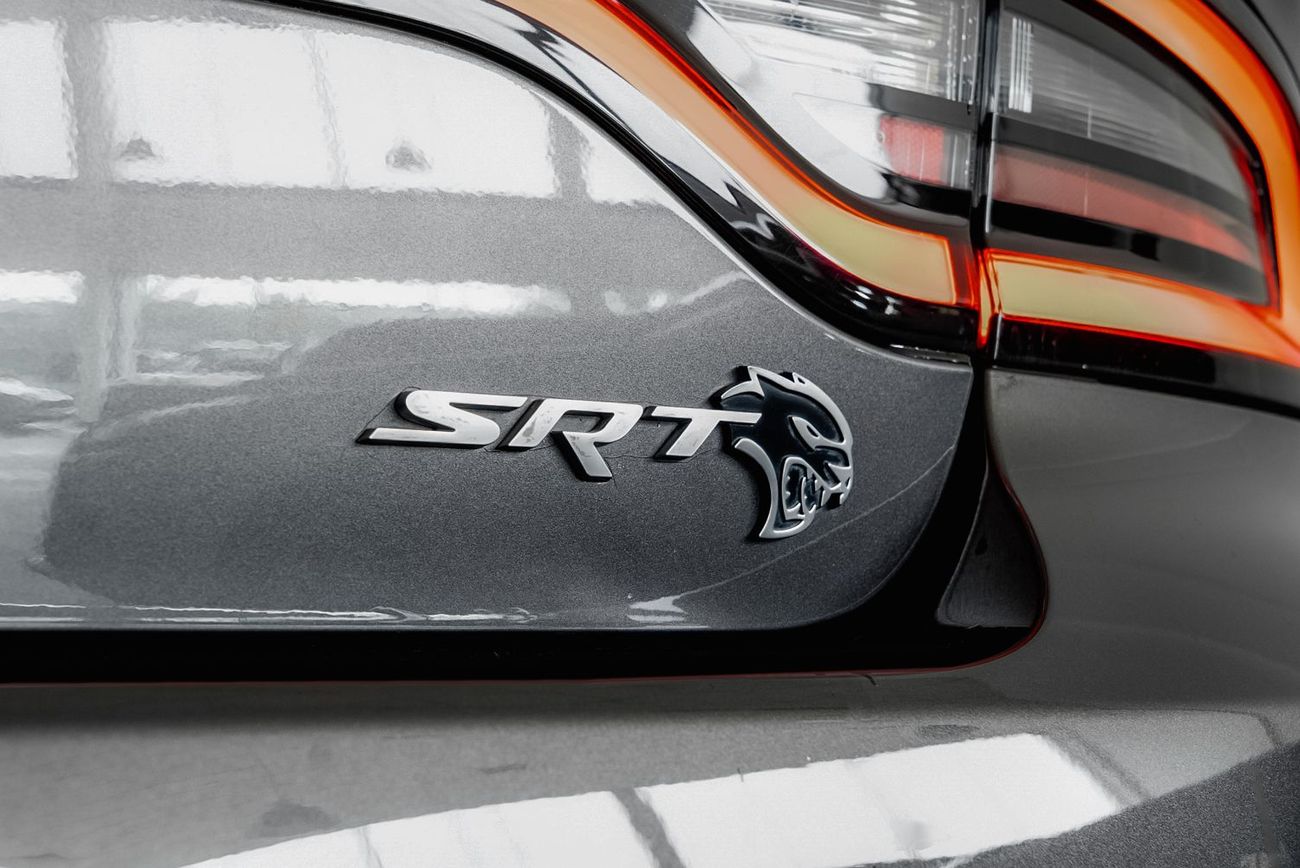 Dodge Charger SRT Hellcat 6.2L (707 HP)