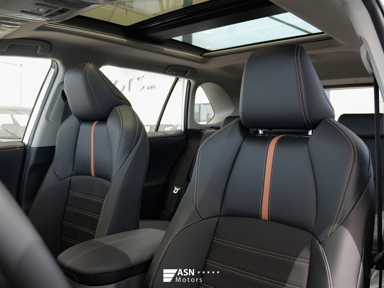 تويوتا وايلدلاندر  2.5L Hybrid 4WD 2025 (Clearance Price)