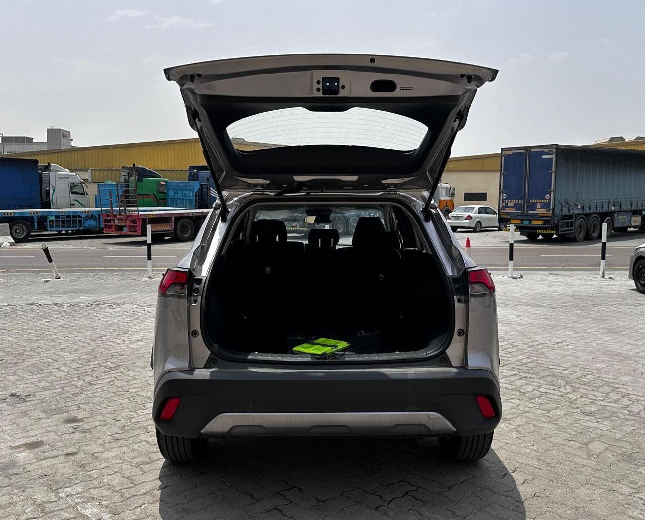 Toyota Corolla Cross TOYOTA COROLLA CROSS LUXURY EDITION 2025 (COLOR AVAILABILITY : WHITE, BLACK, GREY, SILVER)