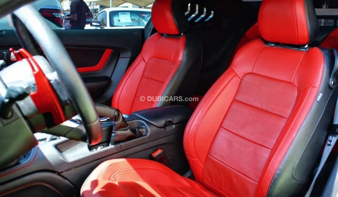 Ford Mustang $*DIGITAL CLUSTER*$ Premium FullOption GT V8 2021/Active Exhaust/Very Low Miles/Excellent Condition