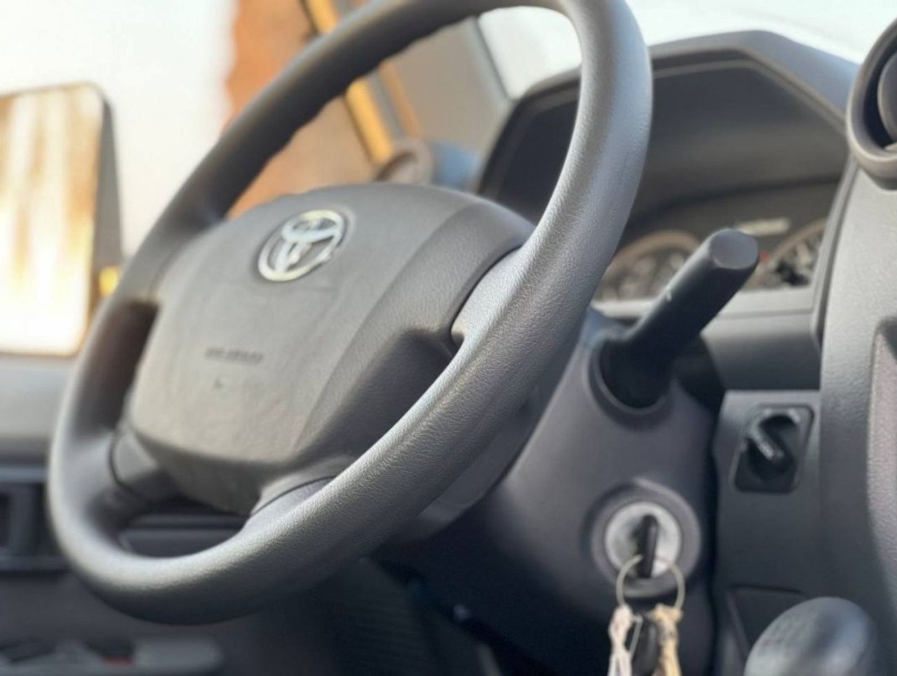 تويوتا لاند كروزر بيك آب 4.0L PTR M/T // 2023 // WITH CRANE , DIFF LOCK // SPECIAL OFFER // BY FORMULA AUTO // FOR EXPORT