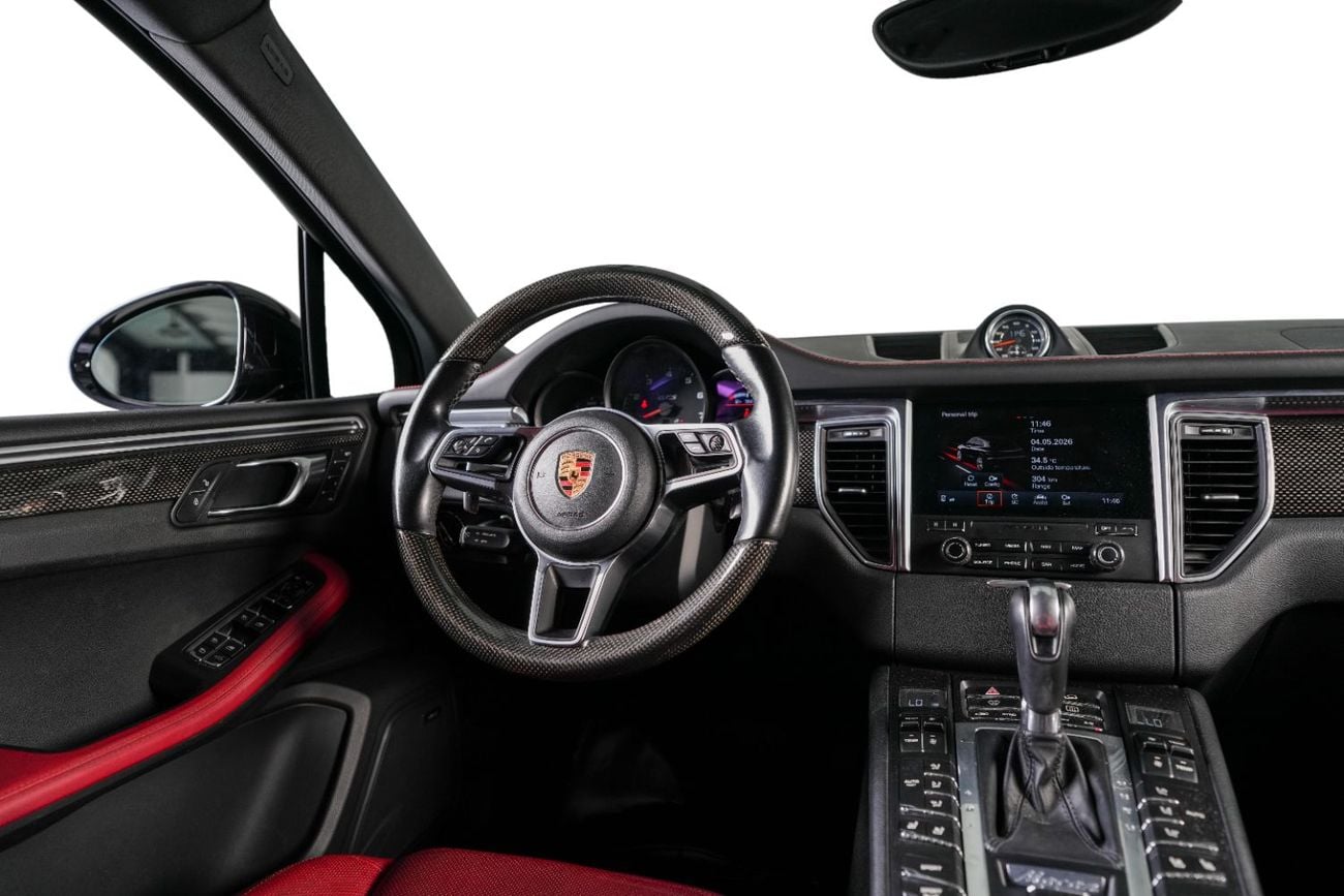 Porsche Macan GTS 3.0L (360 HP) Red Brake Calipers- GCC- Full Porsche Service history