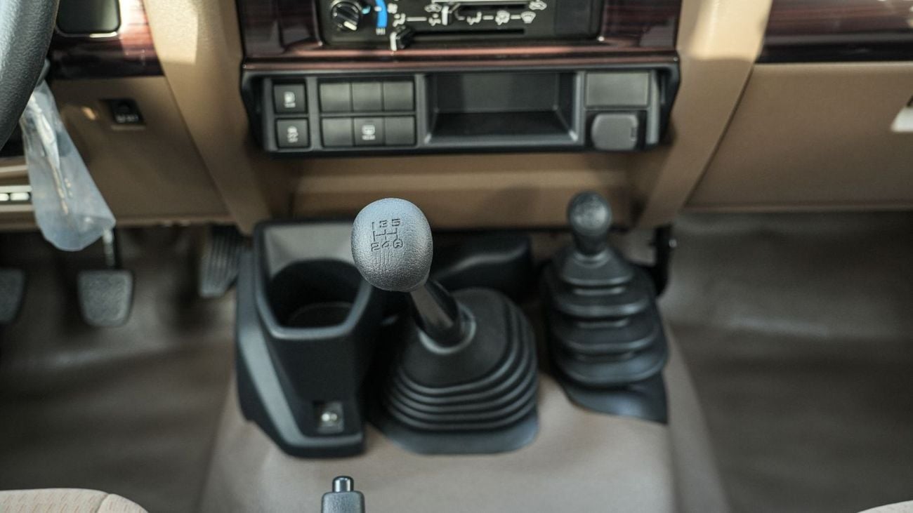 Toyota Land Cruiser 70 Land Cruiser Hard Top 78 V6 4.0L 2025 MY EXPORT