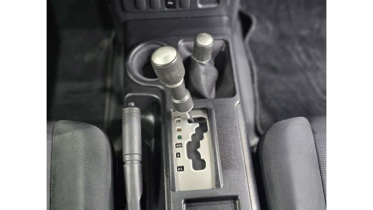 Toyota FJ Cruiser GXR 2018 GCC V6 FULL OPTION WITH WARRANTY