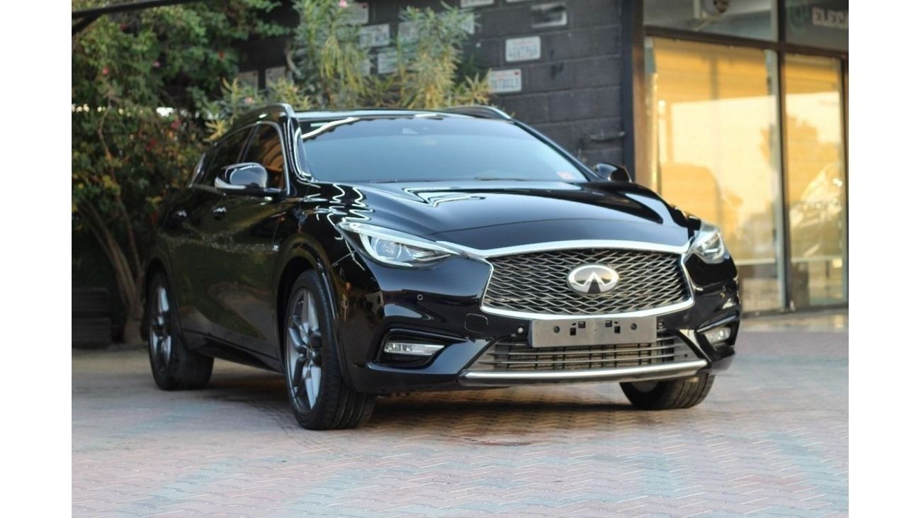 Infiniti Q30 Sport