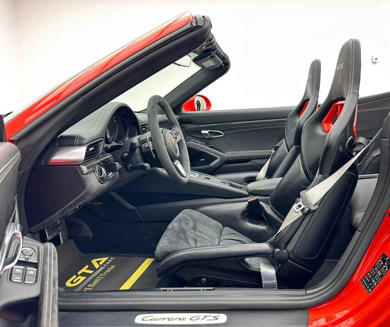 Porsche 911 Carrera GTS 3.0L Convertible 2018 Porsche 911 Carrera GTS Cabriolet, P