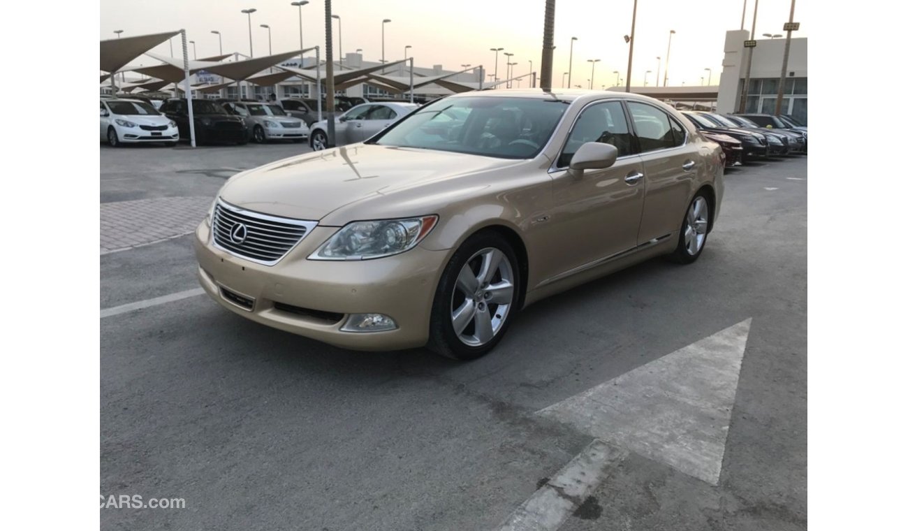 Lexus LS460 للبيع 460  خليجي موديل 2008 فل بدون حوادث