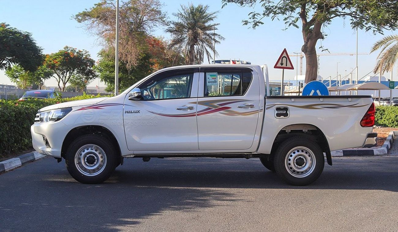 Toyota Hilux DC . 2.7L . Petrol . 4WD . 6-Speed Automatic . 5 Seats . 4 Doors For Export