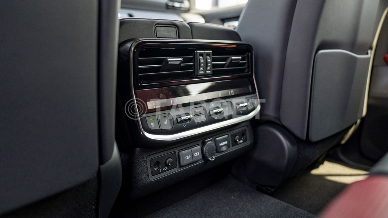Toyota Land Cruiser VXR toyota landcrusier Lc 300 vxr 3.3D AT