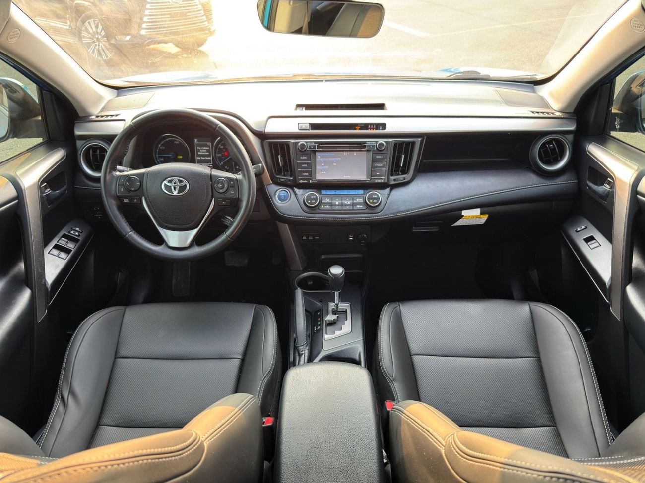 Toyota RAV4 XLE 2.5L Hybrid