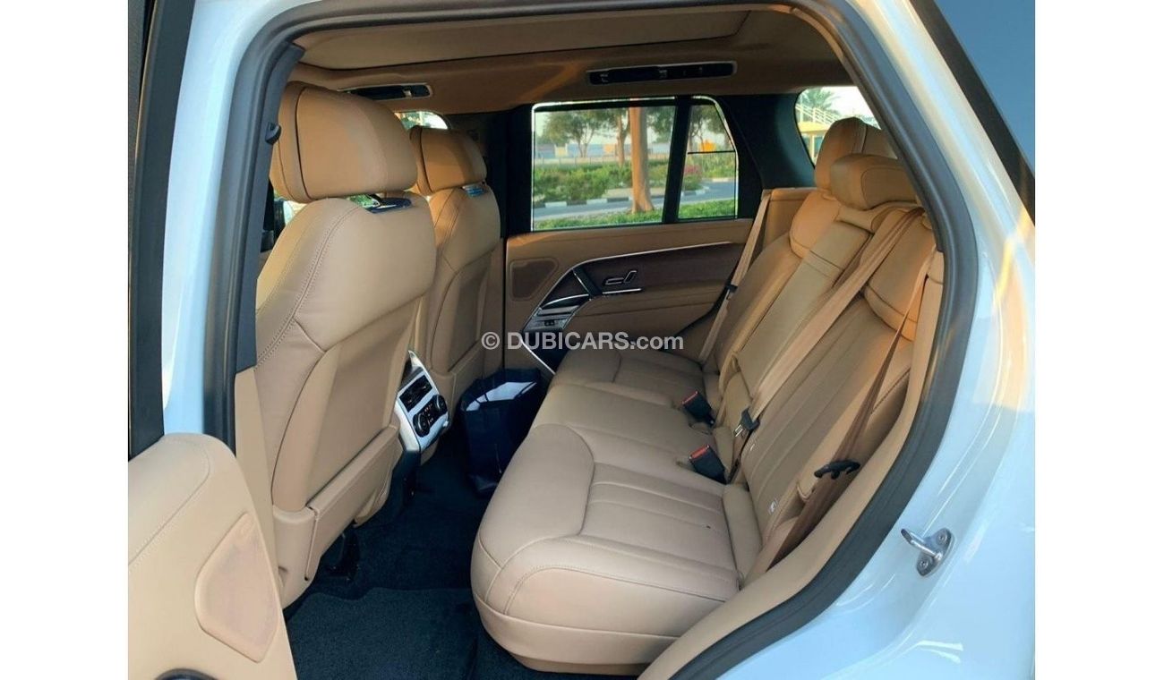 Land Rover Range Rover GCC SPEC UNDER WARRANTY AND SERVICE CONTRACT