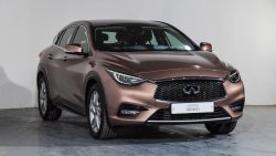 Infiniti Q30