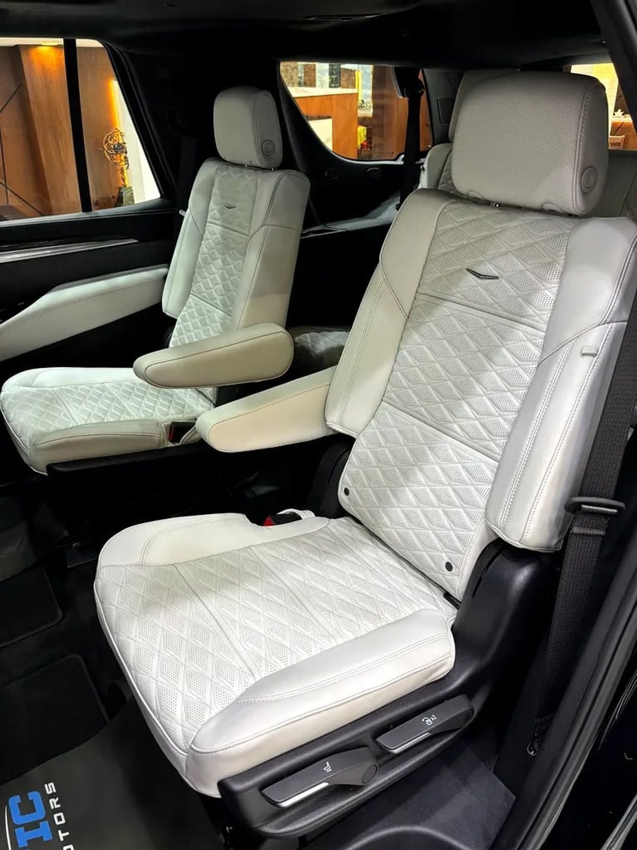 كاديلاك إسكالاد V SERIES | GCC Specs | Supercharged V8