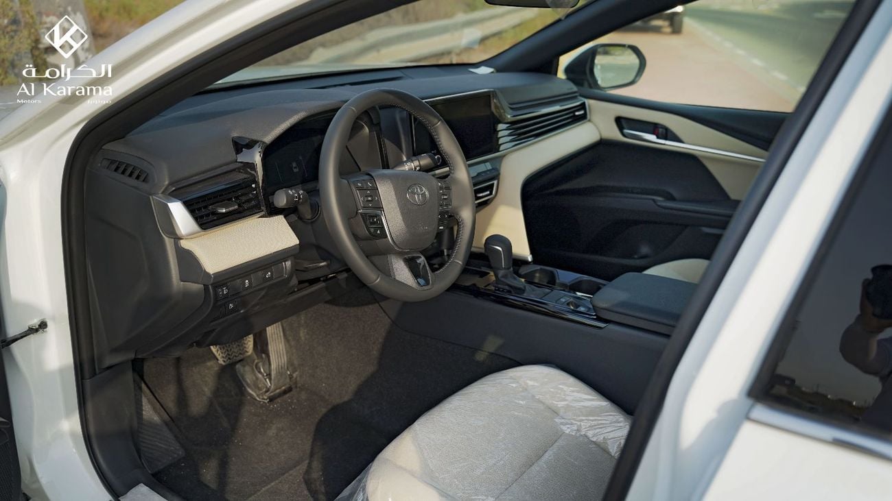 Toyota Camry LE 2.5L Gasoline  | Sun Roof | Power Seat | 17inch Alloy wheel | GCC Specs