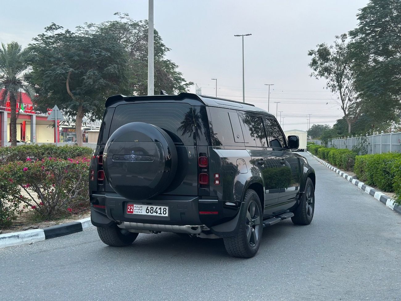 لاند روفر ديفندر P400 110 HSE 3.0L (5 Seater)