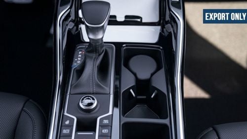 تويوتا لاند كروزر 3.5T Black Edition