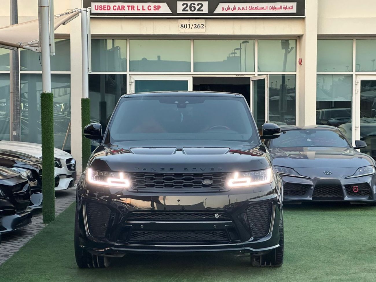 Land Rover Range Rover Sport RANGE ROVER SPORT SVR GCC 2018 FULL OPTION ORIGINAL PAINT PERFECT CONDITION