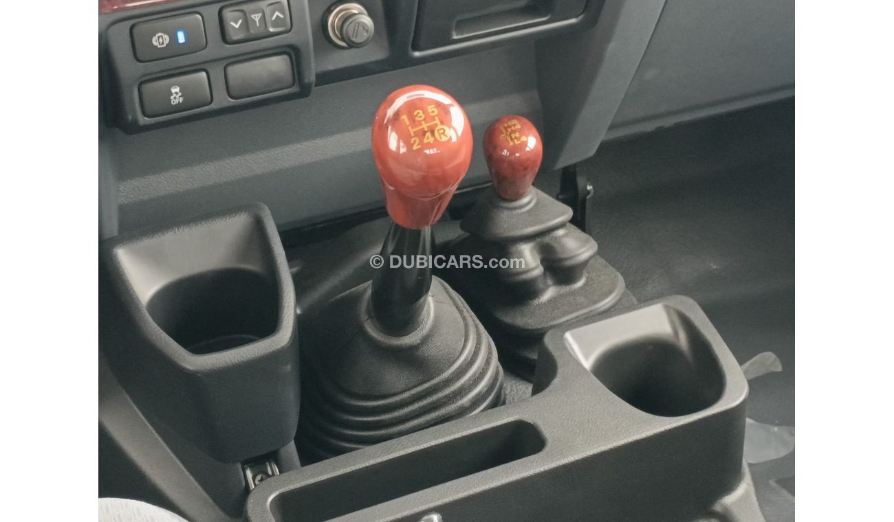 Toyota Land Cruiser Pick Up 4.5L V8 Diesel, M/T / Double Cab / Diff Lock (CODE # 45036)