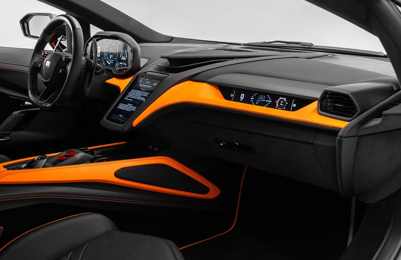 لامبورغيني ريفويلتو 6.5L V12 Naturally Aspirated Engine + eMotor