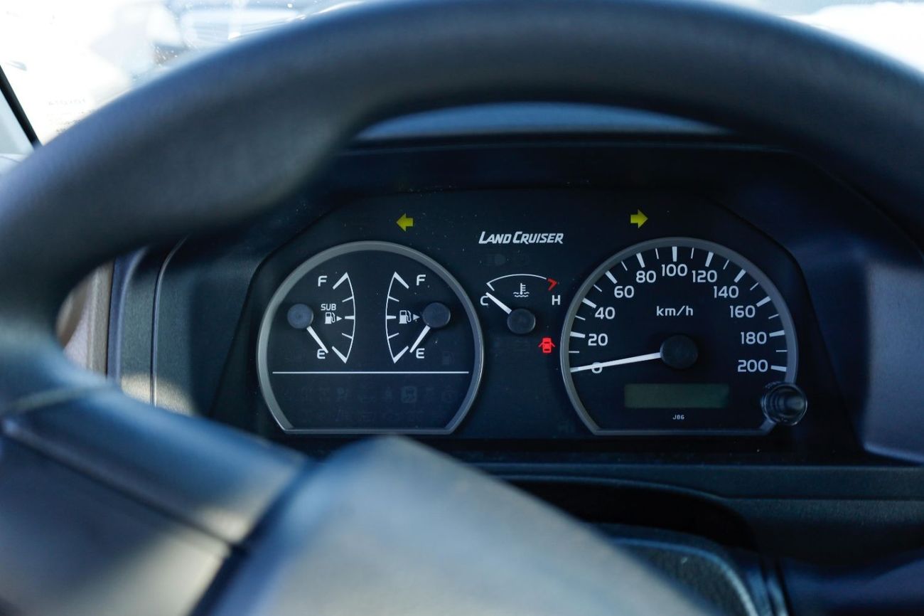 تويوتا لاند كروزر 70 Toyota HardTop LC78 4.0 MT basic 2025