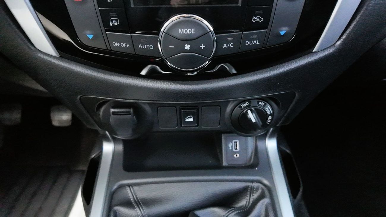 Nissan Navara  2025 Nissan Navara | 2.5L Petrol | 160 HP | Manual | 4x4 | GCC Specs
