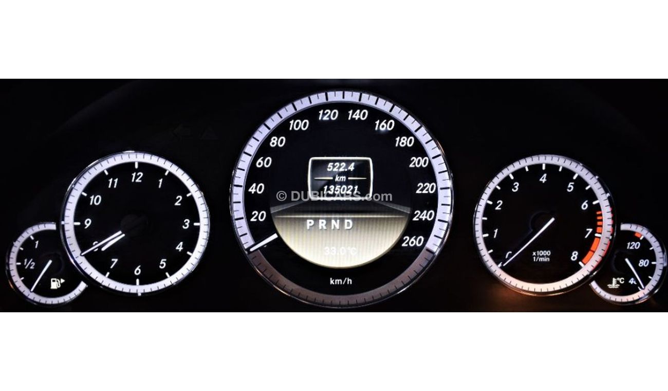 مرسيدس بنز E200 ONLY 135000 KM Mercedes Benz E200 2012 Model!! in Black Color! GCC Specs