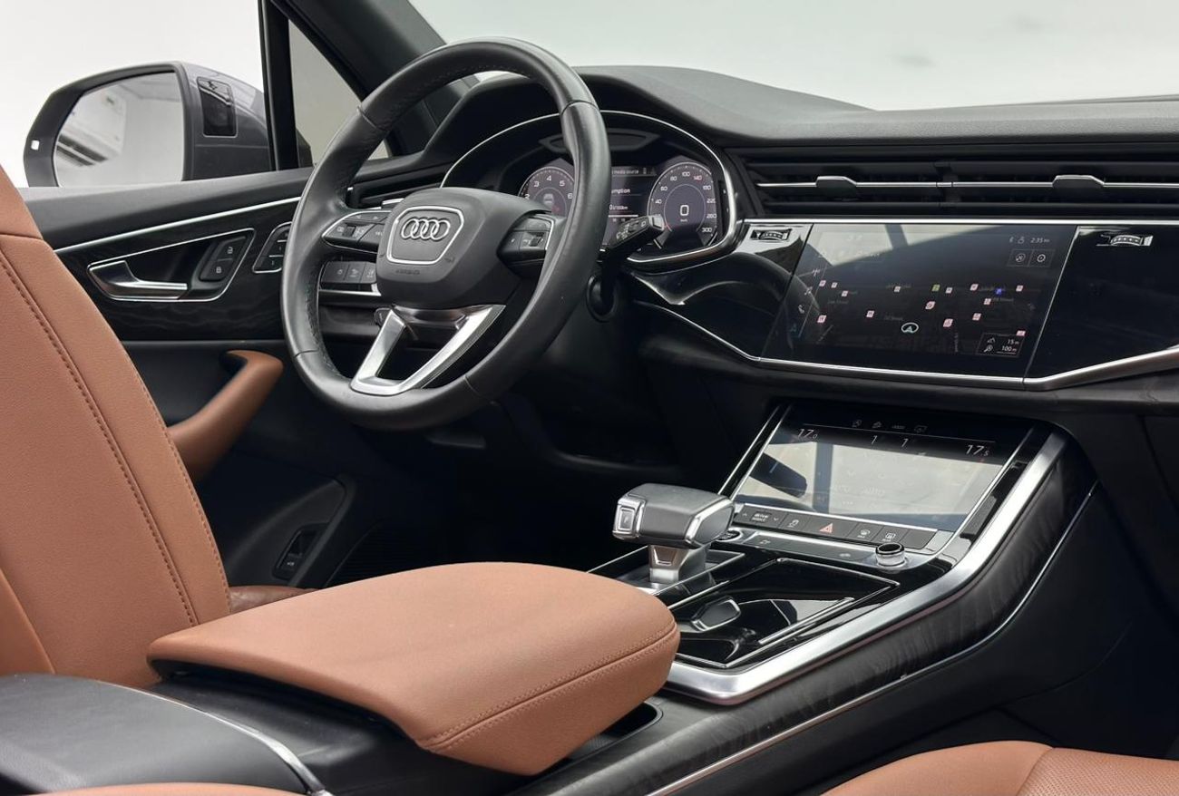 أودي Q7 2022 Audi Q7 55 TFSI Quattro S-Line, 1 Year Warranty Unlimited KM, Service History, GCC