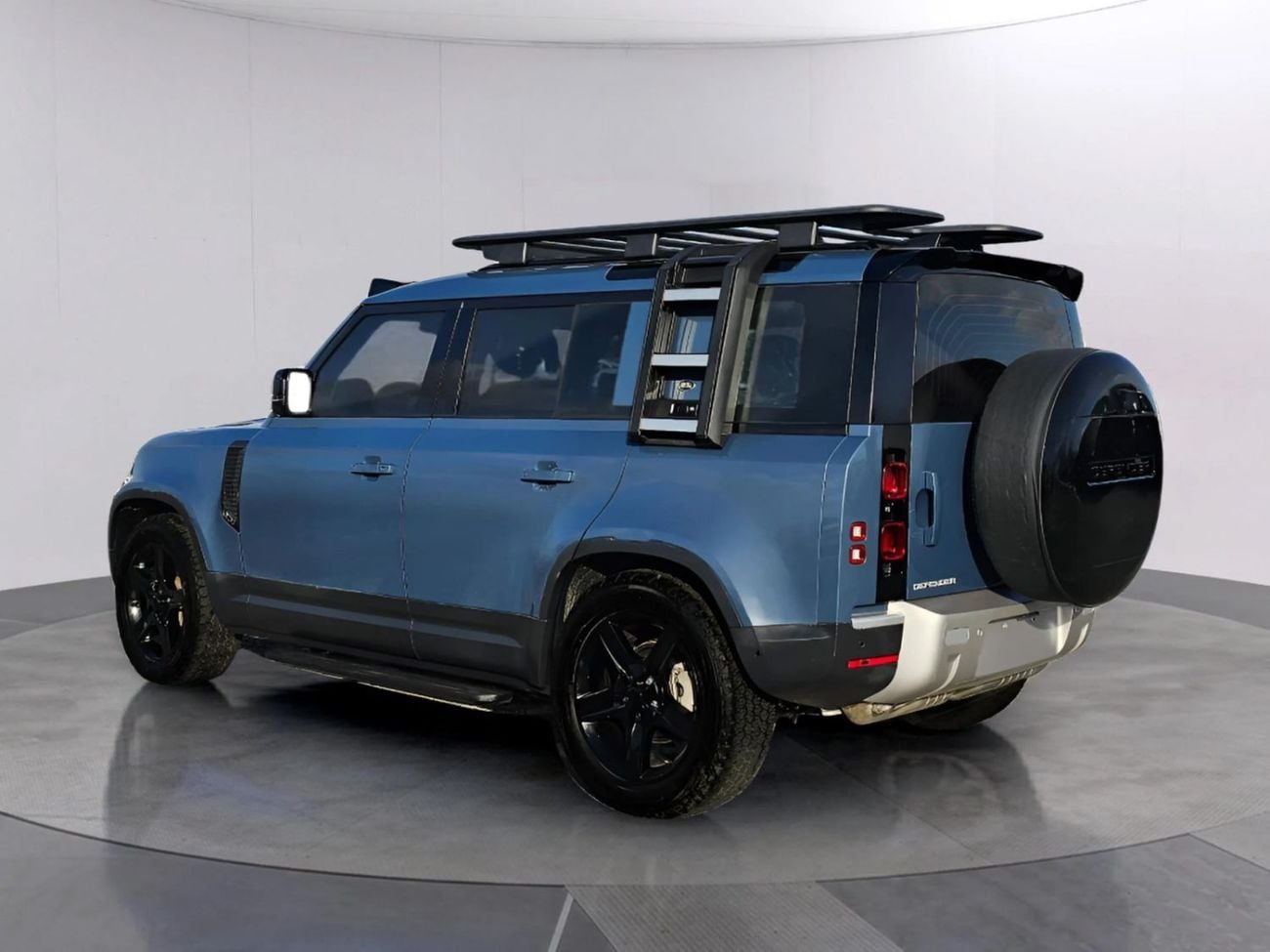 Land Rover Defender D300 Lhd 3.0L Diesel engine 4WD Automatic Gear 5seats 5 Doors