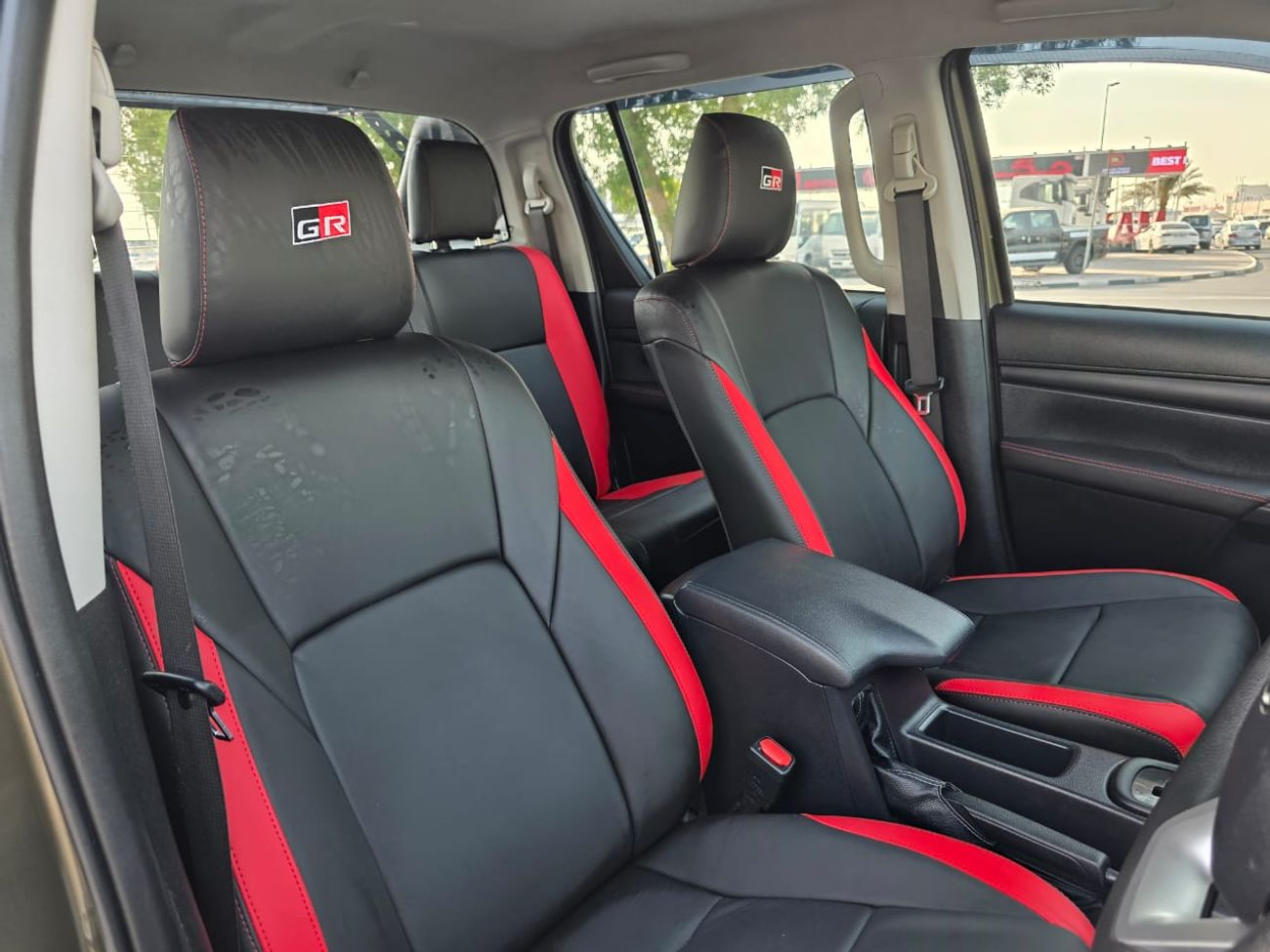 Toyota Hilux DIESEL 2.8 LITER ,GR 2024 SHAPE ,RHD ,AUTO TRANSMISSION