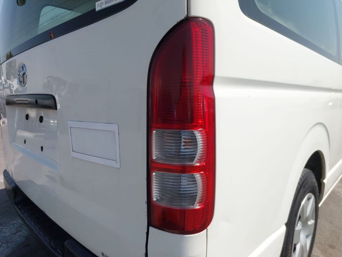 تويوتا هاياس (RAMADAN OFFER) TOYOTA HIACE VAN RHD 2014 MODEL 3.0 L DIESEL AUTOMATIC(PM14171)