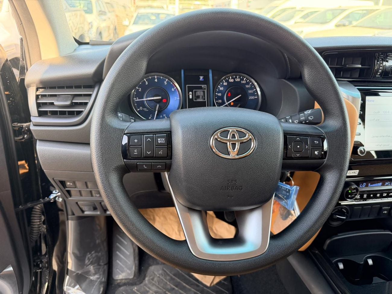 تويوتا فورتونر 2.7L 4WD PETROL AUTOMATIC TRANSMISSION ( FOR RE-EXPORT OUTSIDE GCC COUNTRIES )