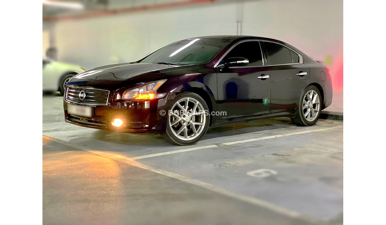 Nissan Maxima Sport