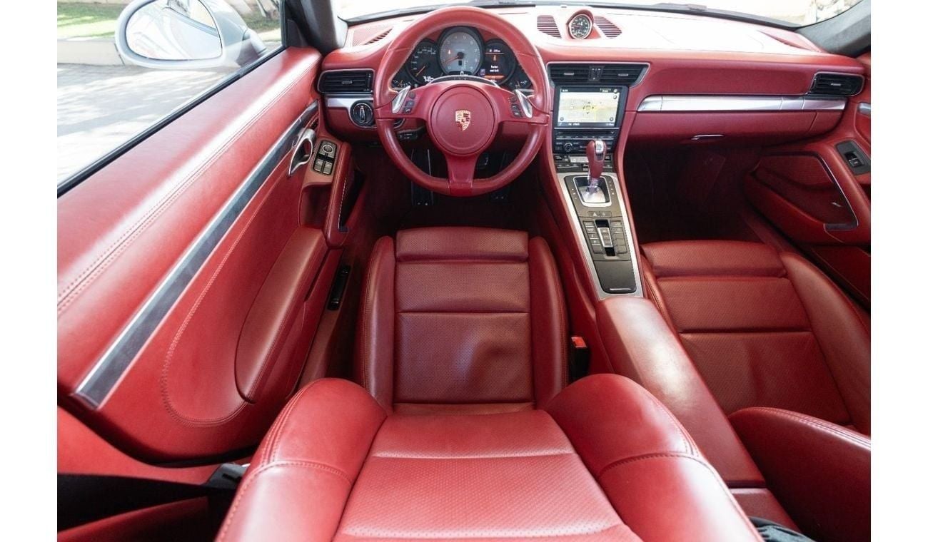 بورش 911 Carrera 4S 3.8L Coupe Porsche 911 Carrera 4S 2015 GCC with Flexible Down-Payment.