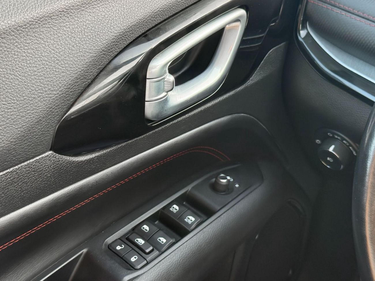 Jeep Compass Trailhawk 2.4L (182 HP)