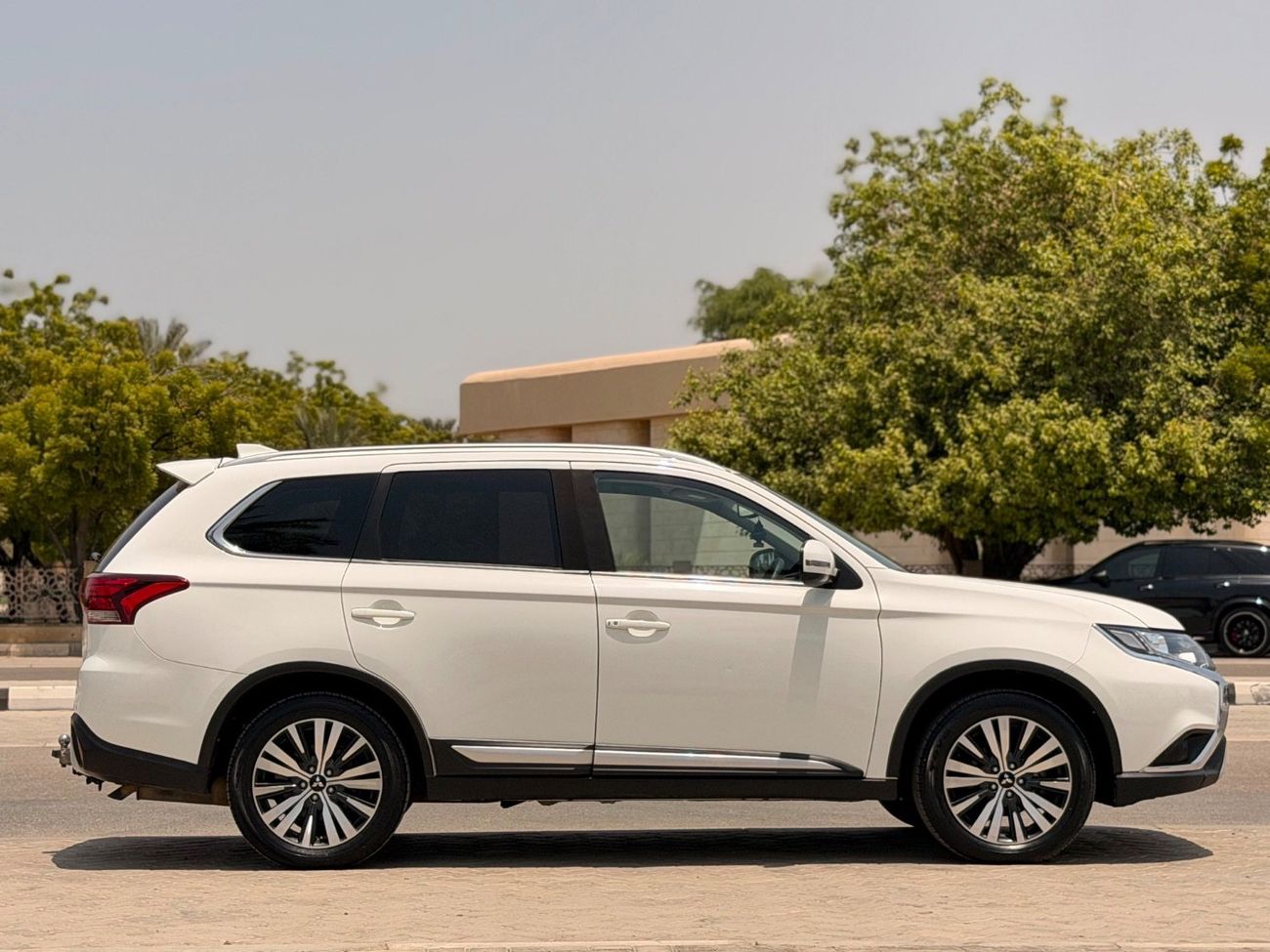 Mitsubishi Outlander GLX HIGHLINE LEATHER